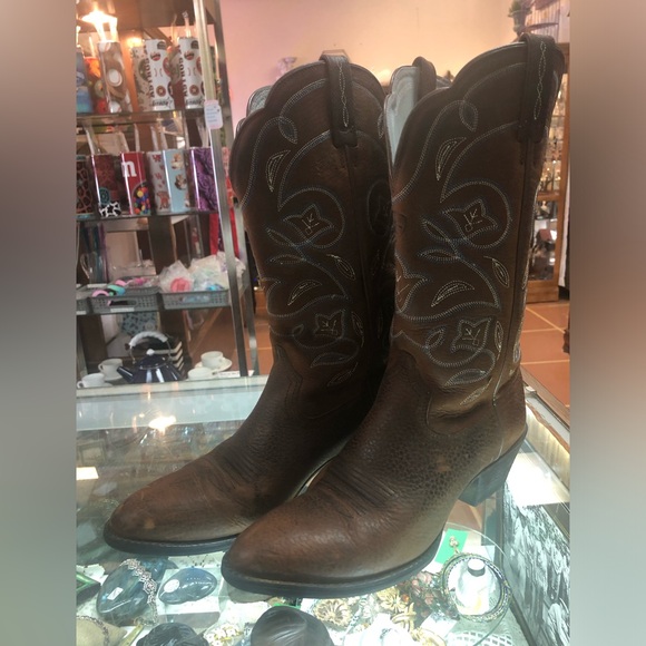 Ariat Shoes - Ariat oiled western boots for women